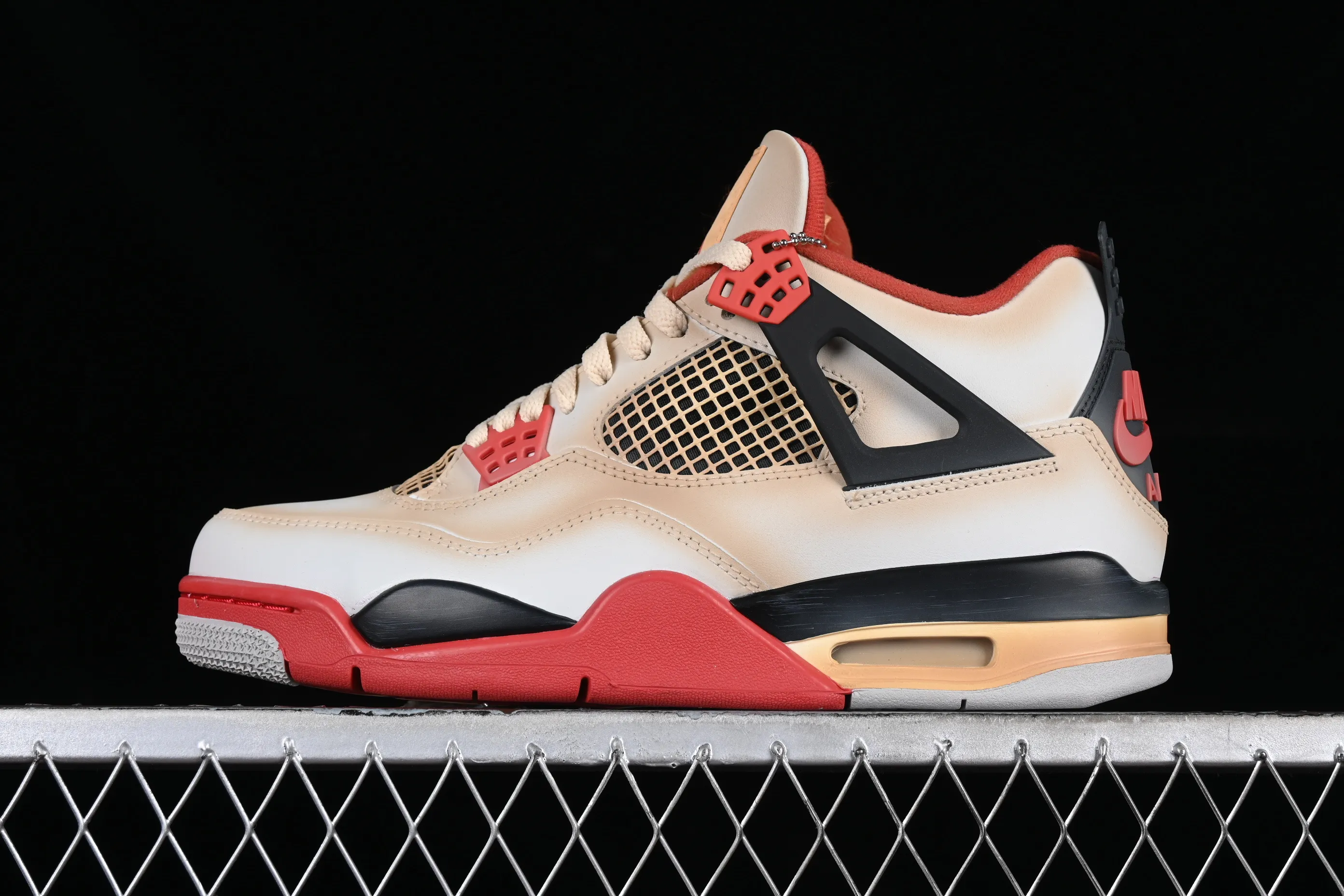 All Categories Air Jordan Jordan Series Basketball Shoes Air Jordan 4 Charizard x Jordan Air Jordan 4 Retro AJ4 Joe 4 Charizard Joint Customized Basketball Shoes AQ9129-105